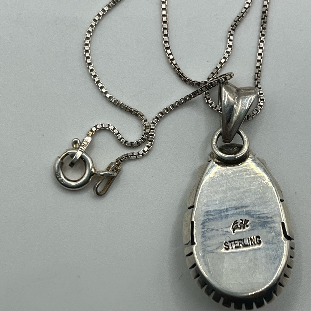 Silver Pendant Necklace with Mother of Pearl accent Native American - Picture 3 of 3